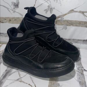 Gravity Defyer Men's Cary - VersoCloud Lightweight Shock Absorbing